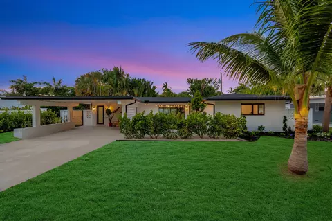 625 Las Palmas Park, Boynton Beach, FL 33435