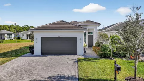 180 SE Via Bisento, Port Saint Lucie, FL 34952