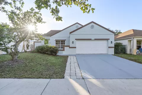 1410 SW 85th Ave, Pembroke Pines, FL 33025