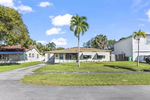 105 NE 2nd Pl, Dania Beach, FL 33004