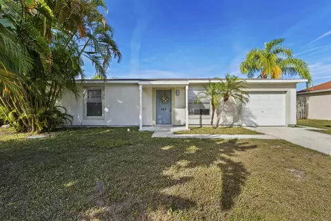 307 SE Husted Ter, Port Saint Lucie, FL 34983