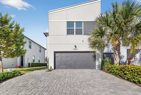 1721 Lindley St, West Palm Beach, FL 33407