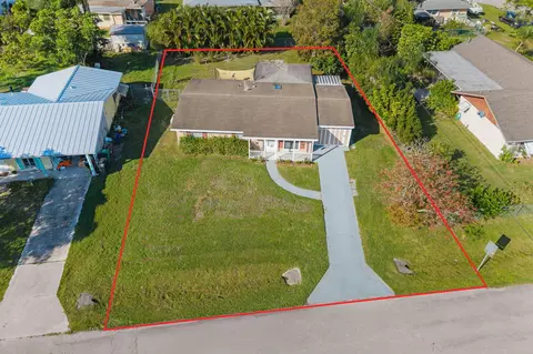 422 Coconut Ave E, Port Saint Lucie, FL 34952
