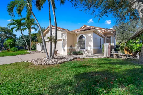 4143 NW 2nd Ln, Delray Beach, FL 33445