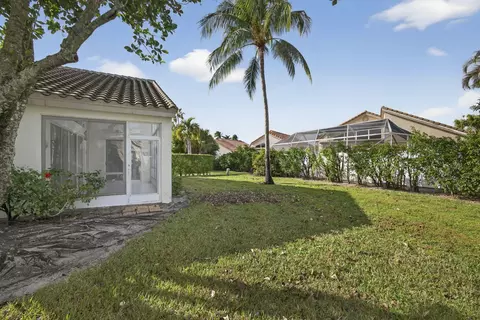 Exterior - 6375 Three Lakes Ln, Boynton Beach, FL 33437 photo 4 of 7