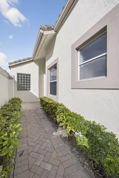 Exterior - 6375 Three Lakes Ln, Boynton Beach, FL 33437 photo 2 of 7