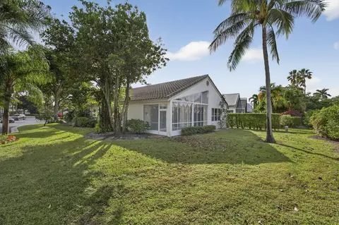 Exterior - 6375 Three Lakes Ln, Boynton Beach, FL 33437 photo 5 of 7