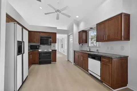 Kitchen - 6375 Three Lakes Ln, Boynton Beach, FL 33437 photo 1 of 3