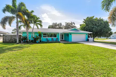4244 Hyacinth Cir N, Palm Beach Gardens, FL 33410