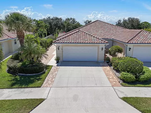 8256 SE Paurotis Ln, Hobe Sound, FL 33455