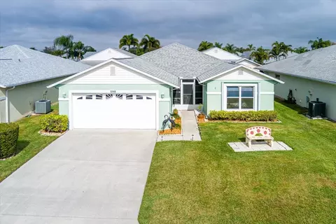 6144 Alexandria Cir, Fort Pierce, FL 34982