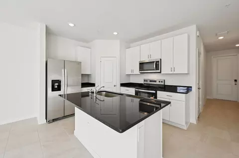 598 Salisbury Cir, Fort Pierce, FL 34982