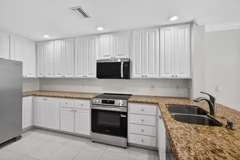 4118 Parkside Dr, Jupiter, FL 33458 photo 9