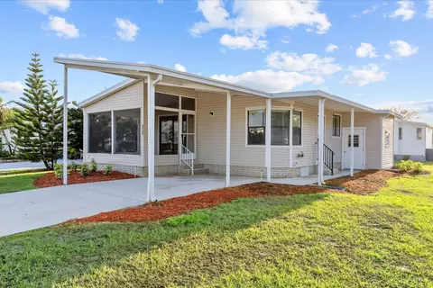 8530 Leadtree Ct, Port Saint Lucie, FL 34952