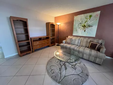78 Normandy B, Delray Beach, FL 33484 photo 10