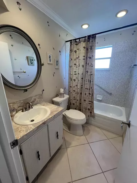 78 Normandy B, Delray Beach, FL 33484 photo 26