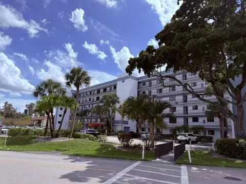 7770 Tahiti Ln #405, Lake Worth, FL 33467