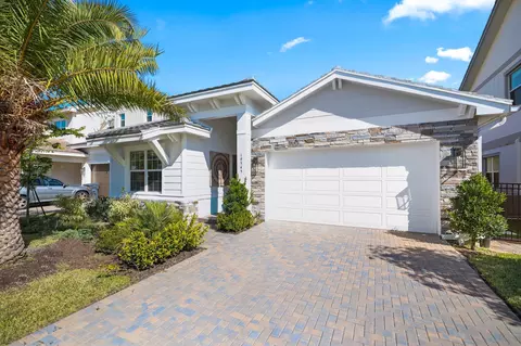 19545 Broad Shore Walk, Loxahatchee, FL 33470