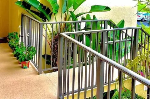 1561 Windorah Way #F, West Palm Beach, FL 33411