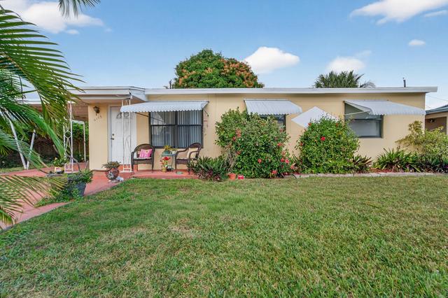2105 Worthington Rd, West Palm Beach, FL 33409