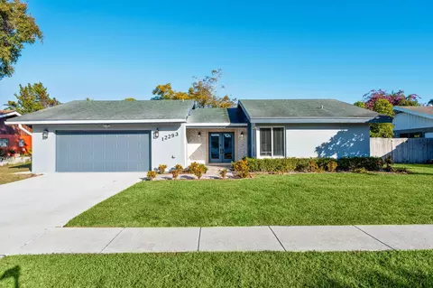 12293 Old Country Rd S, Wellington, FL 33414