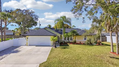 2374 SW Chateau Ter, Port Saint Lucie, FL 34953