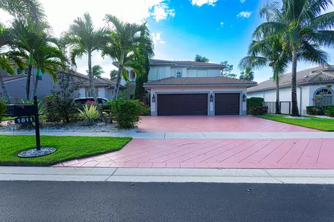 1811 Waldorf Dr, Royal Palm Beach, FL 33411