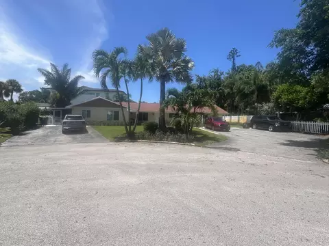 2081 Joy Rene Ln, North Palm Beach, FL 33408