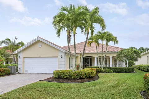 8657 SE Nicolete Ln, Hobe Sound, FL 33455