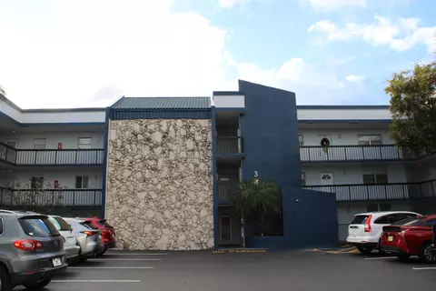 3200 Holiday Springs Blvd #105, Margate, FL 33063
