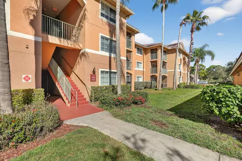 3662 NW Adriatic Ln, Jensen Beach, FL 34957