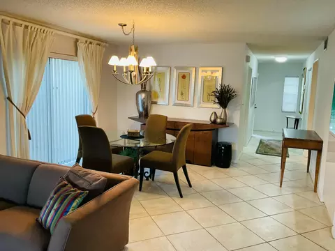 7979 Eastlake Dr #F, Boca Raton, FL 33433
