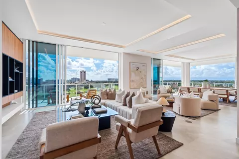 220 SE Mizner Blvd #PH-24, Boca Raton, FL 33432