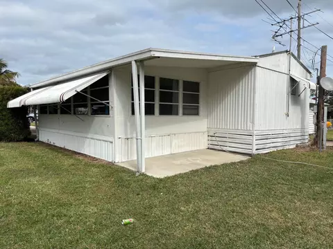 152 NE 15th Ter, Stuart, FL 34994 photo 5
