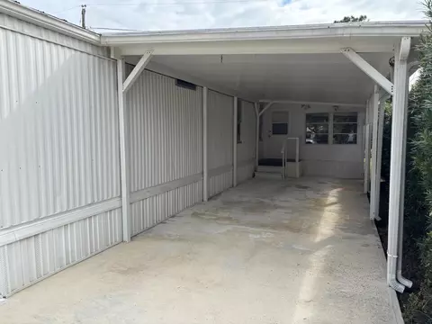 152 NE 15th Ter, Stuart, FL 34994 photo 3