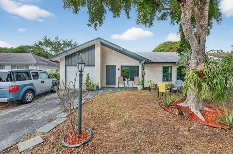 1236 SW 75th Ave, North Lauderdale, FL 33068