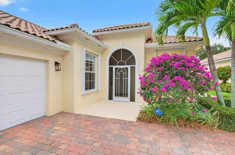 8372 Dominica Pl, Wellington, FL 33414