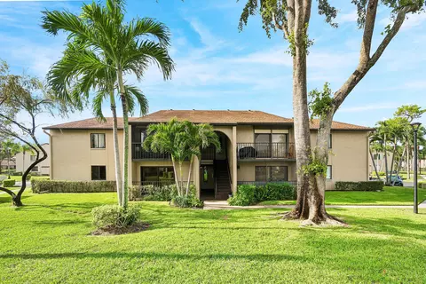 535 Shady Pine Way #C1, Greenacres, FL 33415