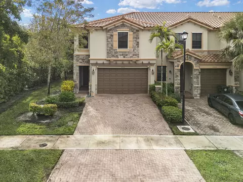 3950 Devenshire Ct, Coconut Creek, FL 33073