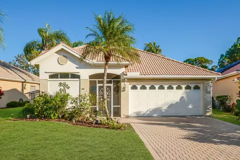 709 SW Saint Vincent Cv, Port Saint Lucie, FL 34986
