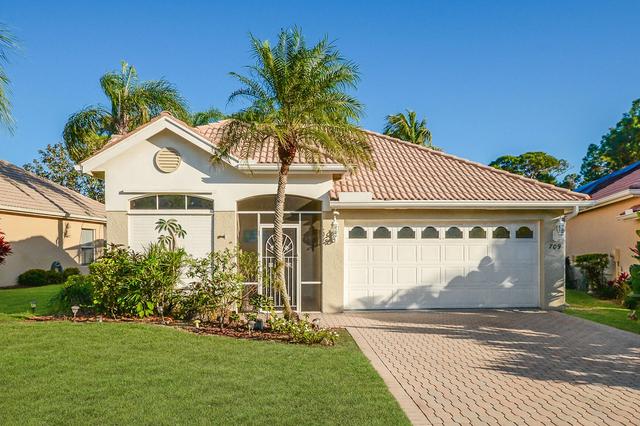 709 SW Saint Vincent Cv, Port Saint Lucie, FL 34986