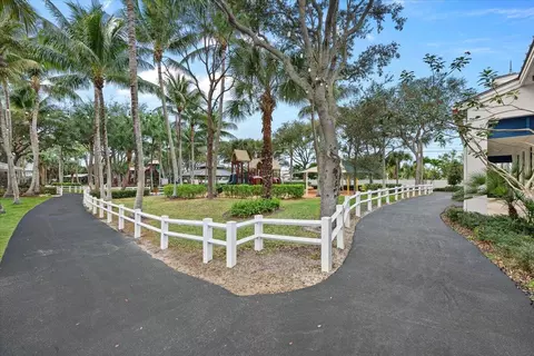 443 Beacon St, Tequesta, FL 33469 photo 31