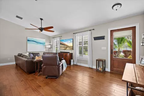 443 Beacon St, Tequesta, FL 33469 photo 5