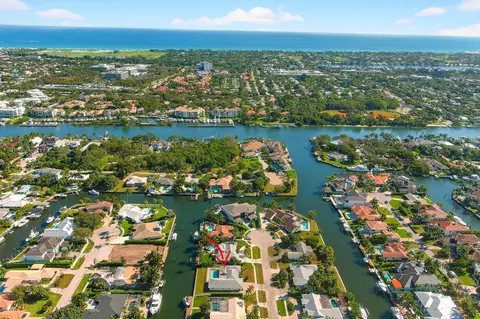 2185 Carib Cir, Palm Beach Gardens, FL 33410