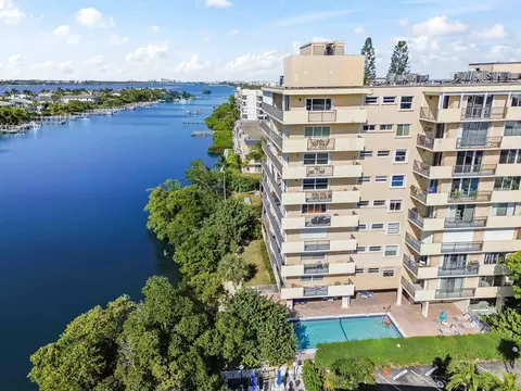 3581 S Ocean Blvd #2D, South Palm Beach, FL 33480