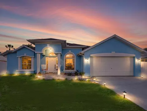 982 SW Worcester Ln, Port Saint Lucie, FL 34953