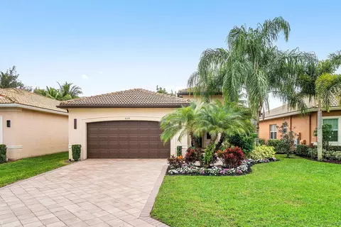 8214 Cloud Peak Dr, Boynton Beach, FL 33473