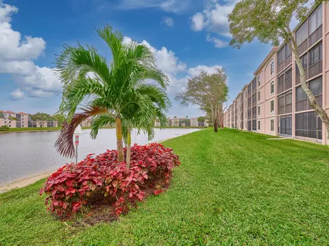 6193 Pointe Regal Cir #306, Delray Beach, FL 33484