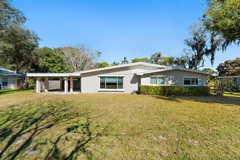 800 Anita St S, Fort Pierce, FL 34982