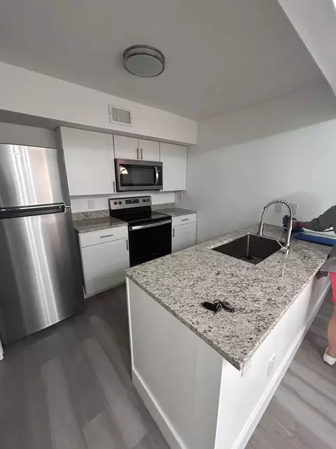 8560 NE Pineverde Ln, Jacksonville, FL 32244